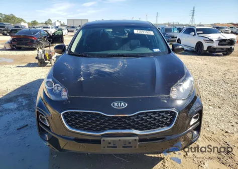 2022 Kia Sportage Lx z USA, uszkodzony, nr VIN KNDPMCAC0N7947664